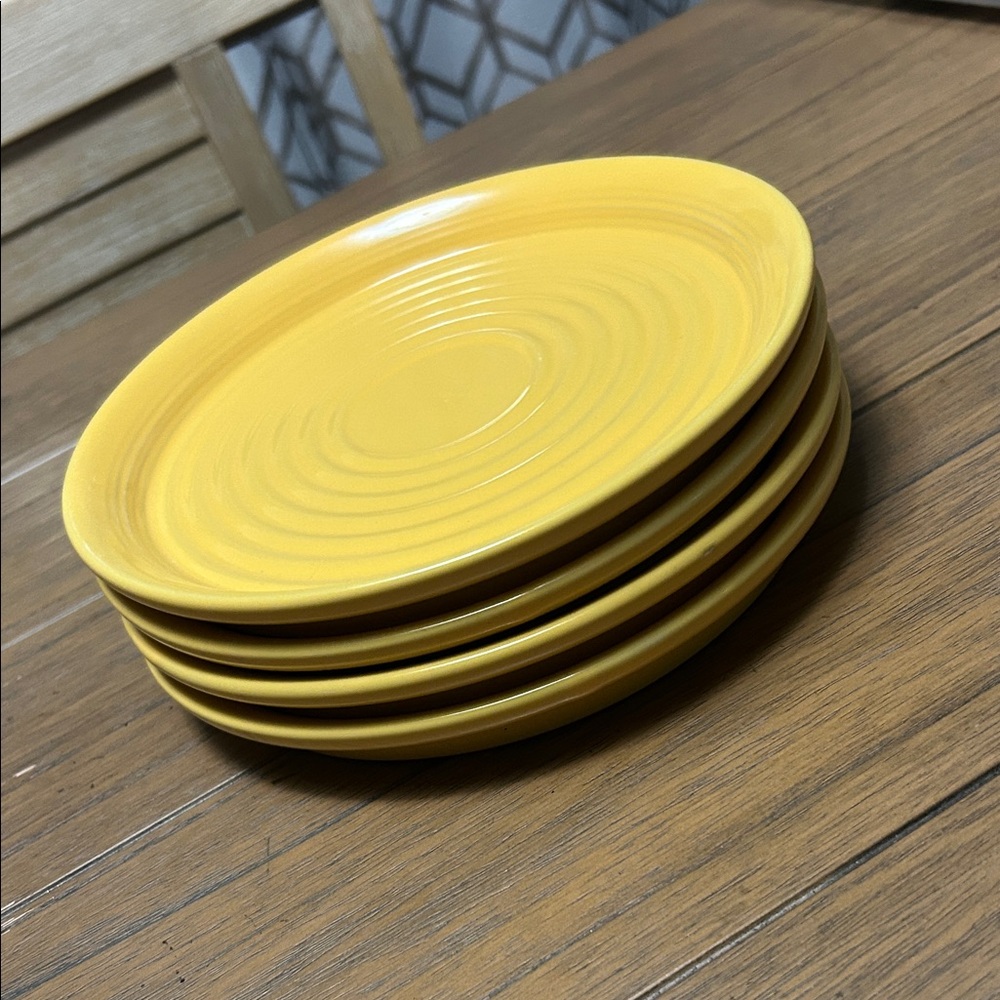 Yellow Plates Set - Picture 2 of 4
